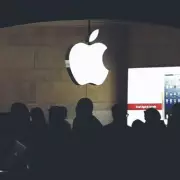 Tech Titans Triumph: Apple & Amazon Smash Q1 Forecasts Despite Market Jitters