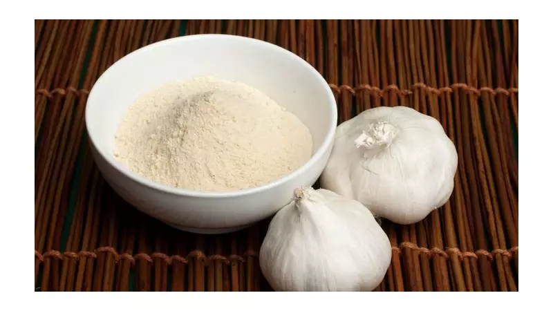 Garlic Lawn Hack: The Surprising Natural Solution to Garden Pests and Mildew