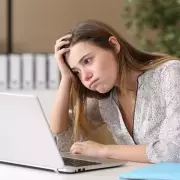 AI Job Cuts: 1 in 6 UK Employers Plan to Replace Staff