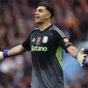 Emi Martinez's 'Chance of a Lifetime' Manchester United Move Collapsed