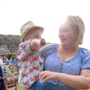 Mum's 7.5 Stone Weight Loss Fuels Charity Boxing Bid For Son