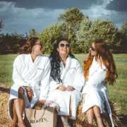 Solihull Sisters' Heartwarming Initiative: Free Kids' Clothing For Families In Need