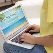 The Golden Hour Rule: Travel Expert Reveals Why You Should Never Board Straight Away