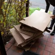 UK Drivers Urged to Use Cardboard as 20cm Snow Threatens