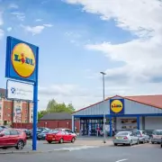 UK Supermarket Parking: Age Limit Warning for Parent & Child Bays