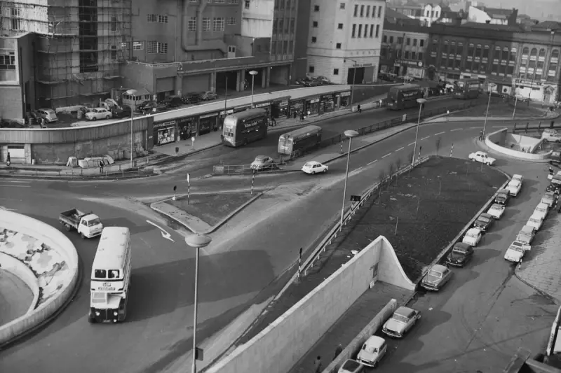 21 Nostalgic Photos Reveal Life in Birmingham's Neighbourhoods Through the Decades