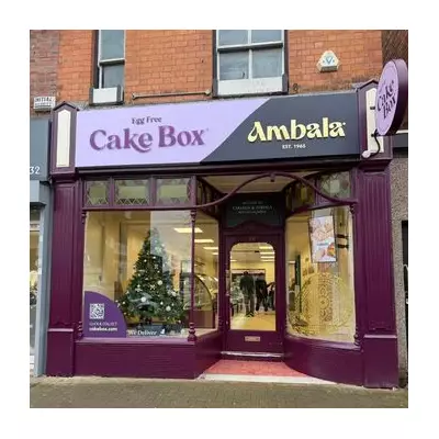 Free Cakes and Grinch Greet Launch of New Sutton Coldfield Dessert Shop