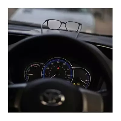 Study: Casual Conversation Impairs Drivers' Hazard Detection