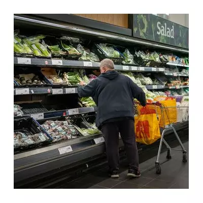 UK Inflation Falls to 3.2% as Food Prices Drop in November