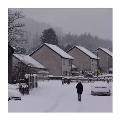 UK Snow Bomb Hits New Year's Day: -6C Freeze and Blizzards Forecast