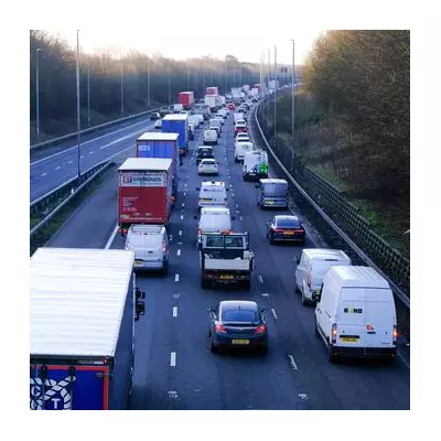 Universal Credit claimant faces 45-minute commute stress, considers quitting job