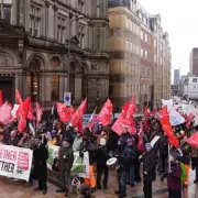 Birmingham bin strike row erupts over £600 agency 'bonus' offer