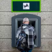 Ex-Banker's 3-Pot Method Saves UK Households Thousands