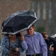 Met Office Issues 70mph Gale Warning for Christmas Travel Chaos