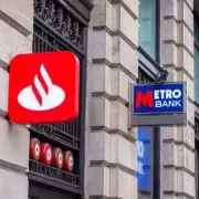 Santander Offers £200 Cash Boost to Help UK Customers with Festive Finances