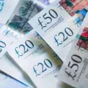 UK Households Stockpile £207bn in Cash ISAs Amid Economic Uncertainty