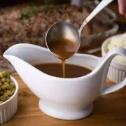 Vegan Chef's 'Rich' Christmas Gravy Recipe 'Silences the Whole Table'