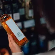 Vinegar & Vodka: Expert's Unusual Car De-icing Hacks for UK Freeze