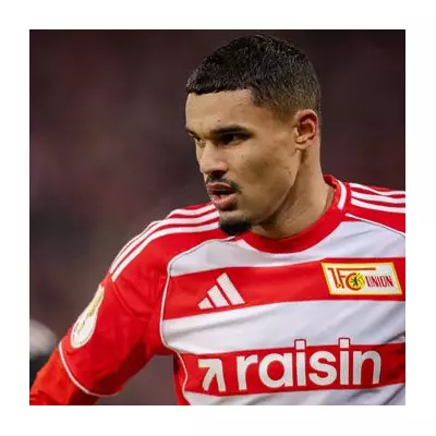 Aston Villa hold major transfer advantage over Leeds for Danilho Doekhi