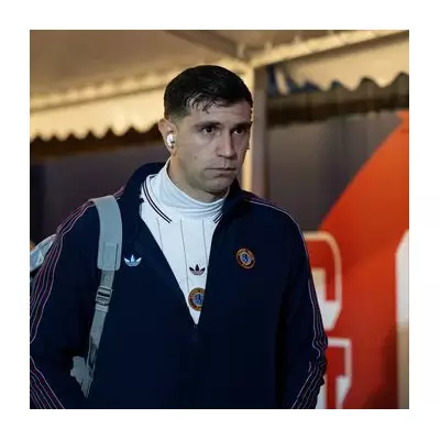 Emi Martinez calf injury confirmed by Unai Emery after Aston Villa substitution