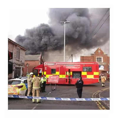 Major Toxic Blaze Engulfs Wolverhampton Factory, 100+ Firefighters Battle
