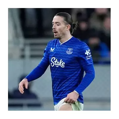 Moyes Acts After Grealish Sees Red in Everton's Chaotic Draw with Wolves