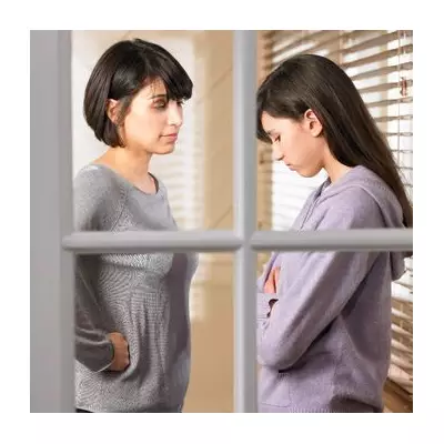 Mum Ends Sleepover After 11-Year-Olds' Kitchen Game Sparks Disrespect Row