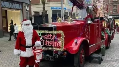 Nottingham's Festive Fire Engine Raises £1,334 for Fire Fighters Charity