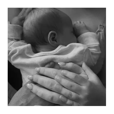 Perrie Edwards Welcomes Baby Girl Alanis Valentine with Alex Oxlade-Chamberlain