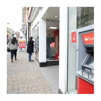 Santander, Nationwide, Lloyds Pay Customers for Simple Account Switch