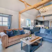 Dreamy Cotswold Cottage with Hot Tub & Log Burner: Perfect January Retreat