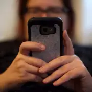 Out-of-Contract Mobile Users Face 'Dangerous' Price Hikes as Inflation Rises