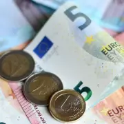 Pound to Euro Rate Slumps: Experts Urge Brits to Buy Currency Now