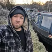 Single Dad Finds Healing and Freedom Raising Three Sons on a Narrowboat