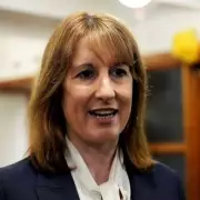 UK Economy Surprises with 0.3% November Growth, Beating Forecasts