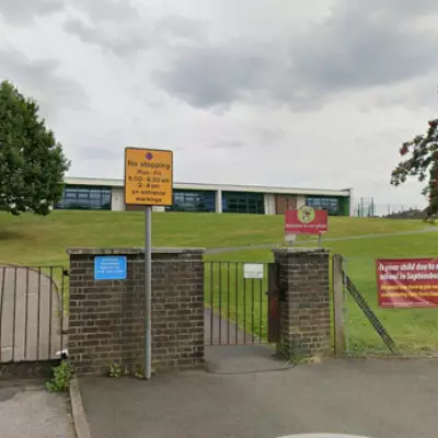 Man Chased by Knife-Wielding Duo Near Nottingham Primary School