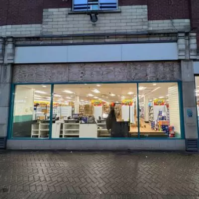 Poundstretcher Opens New Sutton Coldfield Store with Free Giveaways