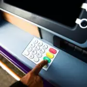 Savings Warning: Record Account Choices Amid Falling Interest Rates