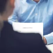 UK Job Vacancies Plummet to Post-Pandemic Low, London Hit Hardest