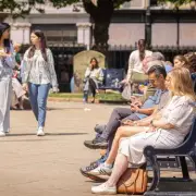 UK to Outshine Spanish Resorts as February Temperatures Soar into Double Digits