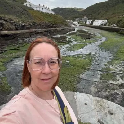 Mother Clears £40,000 Gambling Debt by Selling Second-Hand Clothes