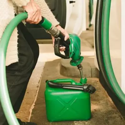 RAC Warns UK Drivers of 16p Per Litre Fuel Price Hike Amid Iran Conflict