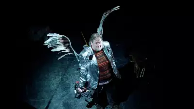 Royal Exchange Theatre's 'Road' Delivers Powerful 1980s Indictment in Unique Staging