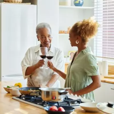 Shoppers Ditch Supermarket Wines for 'Excellent' £7 Bottles in Mother's Day Offer