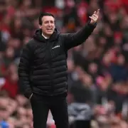 Gary Neville Dismisses Unai Emery Manchester United Move, Backs Carrick