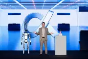 HONOR Unveils AI Robot Phone and Humanoid at MWC 2026