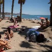 Spain's 'Radical' Coastal Plan Puts Three UK Tourist Resorts at Risk