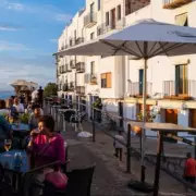 Spanish Restaurants Crack Down on UK Tourist No-Shows with Strict Booking Policies