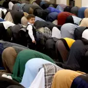 UK Muslims Celebrate Eid ul-Fitr on Saturday After Moon Sighting Announcement