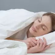 UK Sleep Experts Urge 15-Minute Bedtime Adjustment Before Clock Change